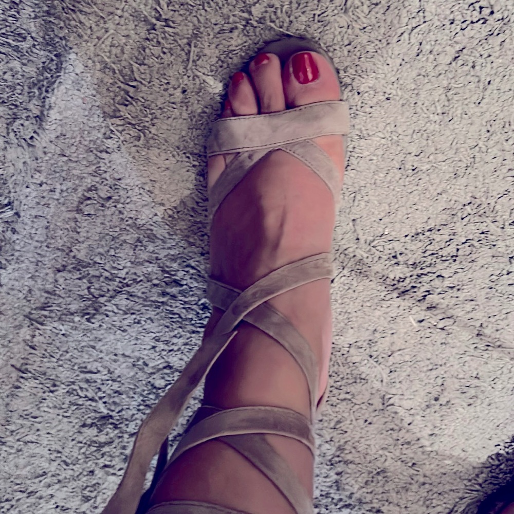 Chunky heel sandlas